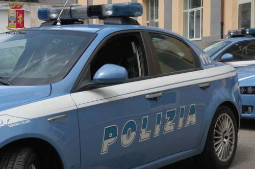 Cava de’ Tirreni: la Polizia denuncia il responsabile di un furto di un’attività commerciale