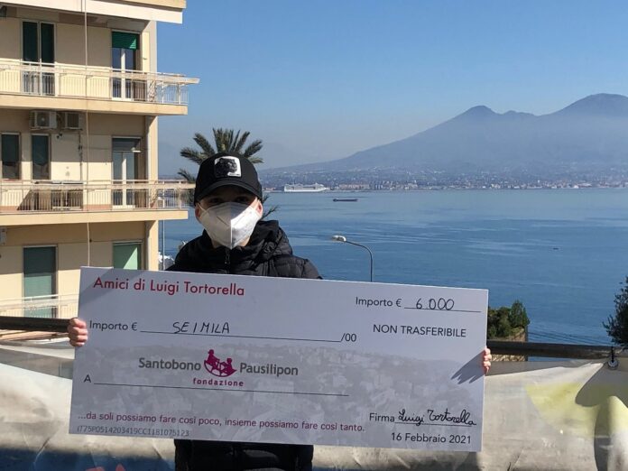 Napoli, il piccolo cavese Luigi Tortorella ha consegnato i fondi raccolti per la Fondazione Santobono Pausilipon