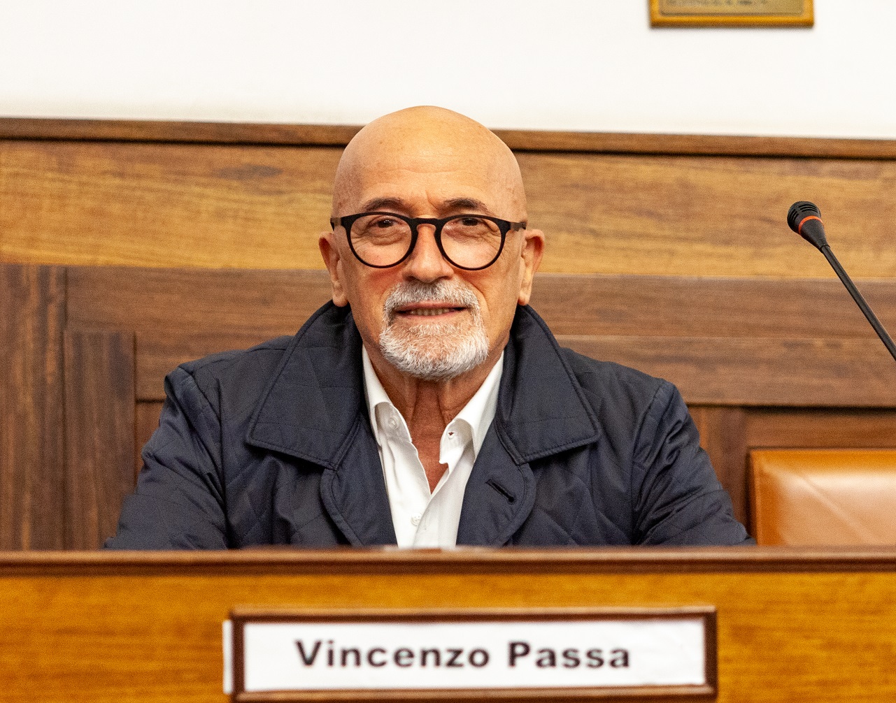 Cava de’ Tirreni, il consigliere comunale Enzo Passa chiederà conto e ragione delle sbarre di metallo a Borgo Scacciaventi