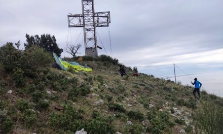 Cava de’ Tirreni, giovane cade mentre si prepara a lancio con parapendio: è salvo