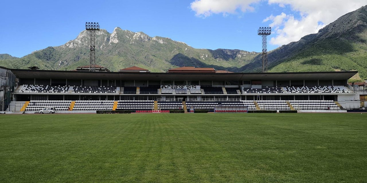 Cava de’ Tirreni, aumenti tariffe impianti sportivi: il TAR bacchetta il Comune e dà ragione alla Cavese